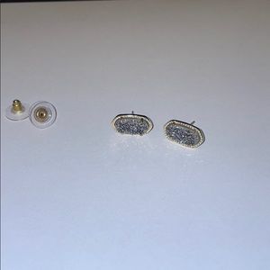 Kendra Scott gray earrings